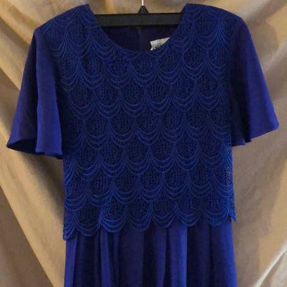 Floor Length Dress - Picture 3 of 8